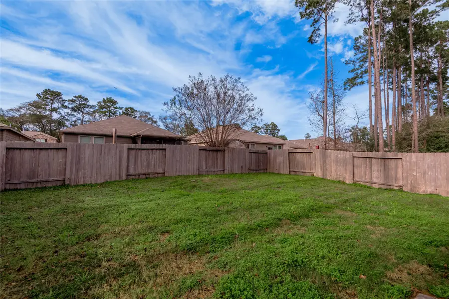 2068 Lost Timbers Drive, Conroe, TX 77304 - Image #2