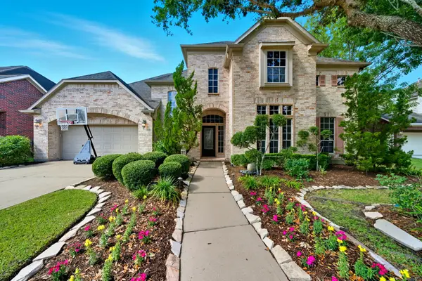 1623 Hill Spring Drive, Sugar Land, TX 77479