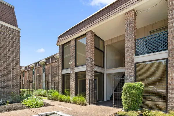 7575 Katy Freeway #18, Houston, TX 77024