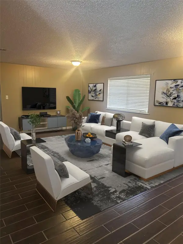 279 4th Street N, Van Vleck, TX 77482