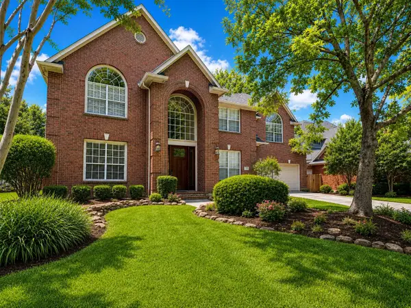 19 Bentgrass Place, The Woodlands, TX 77381