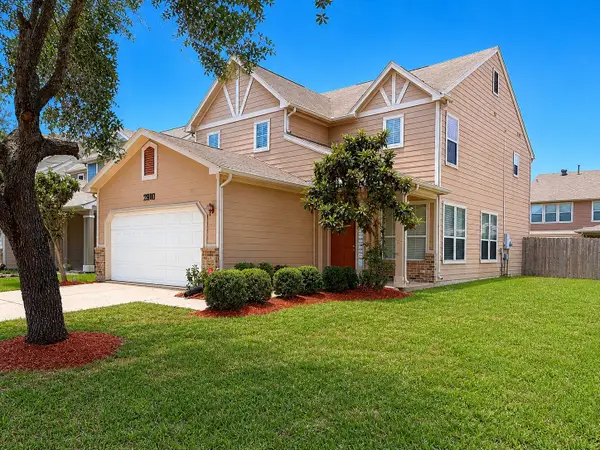 2910 Feather Green Trail, Fresno, TX 77545