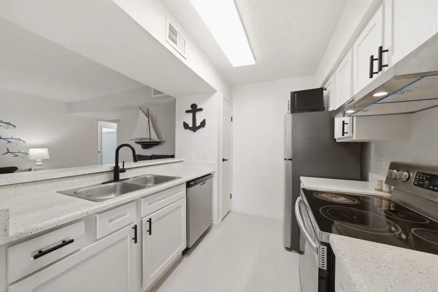 7600 Emmett F Lowry Expressway #806, Texas City, TX 77591 - #2