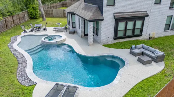 527 Chestnut Reef Court, Conroe, TX 77304