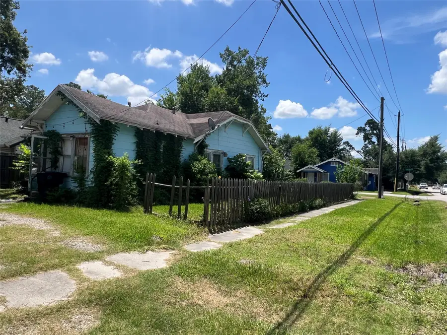 701 E 11th 1/2 Street, Houston, TX 77008 - #3