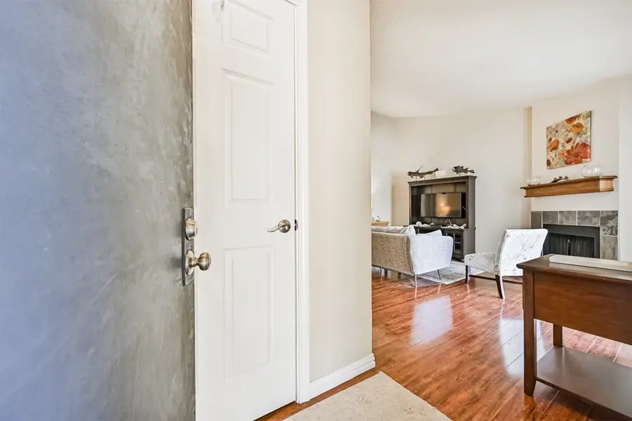 7060 N Holiday Drive, Galveston, TX 77550 - #3