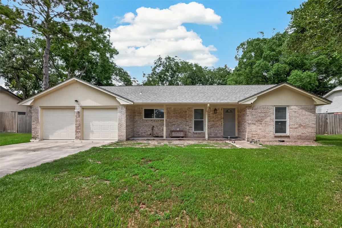 114 E Wildwinn Drive, Alvin, TX 77511 - #1