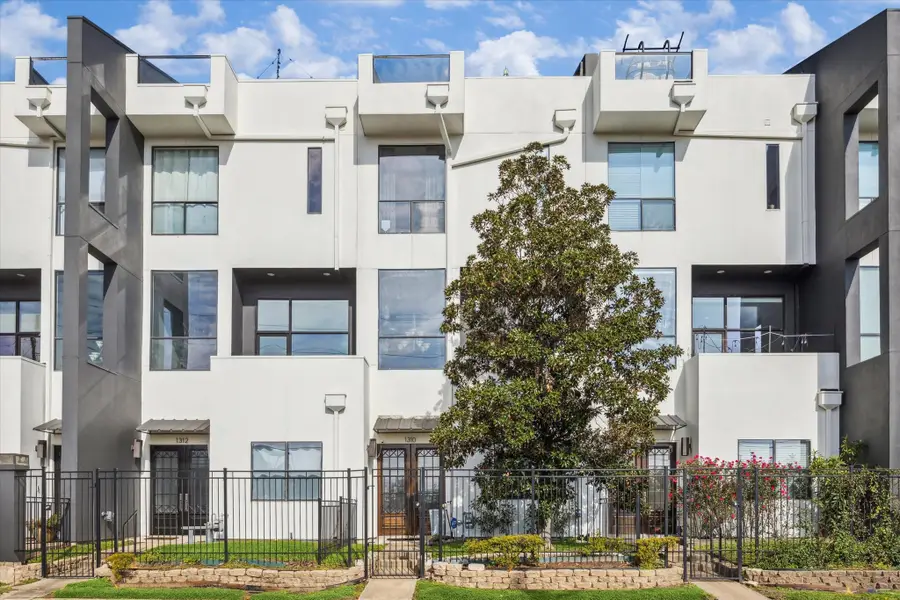 1310 W Dallas Street, Houston, TX 77019 - Image #2