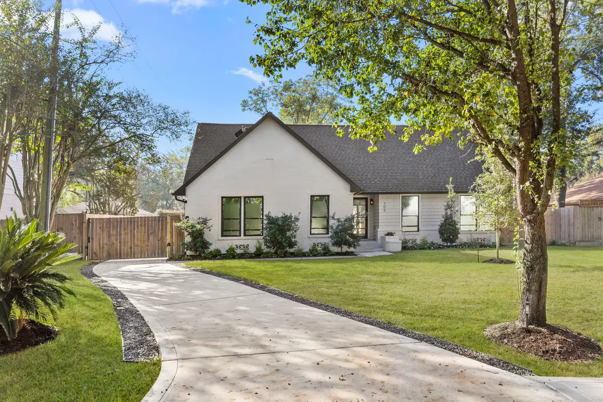 709 W 39th Street, Houston, TX 77018 - Image #1