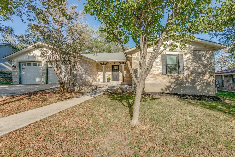 948 Spring Hills Drive, New Braunfels, TX 78130 - Image #2