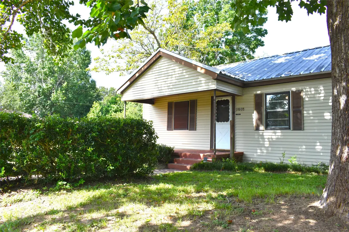 1601 Columbia Street, Liberty, TX 77575 - #1