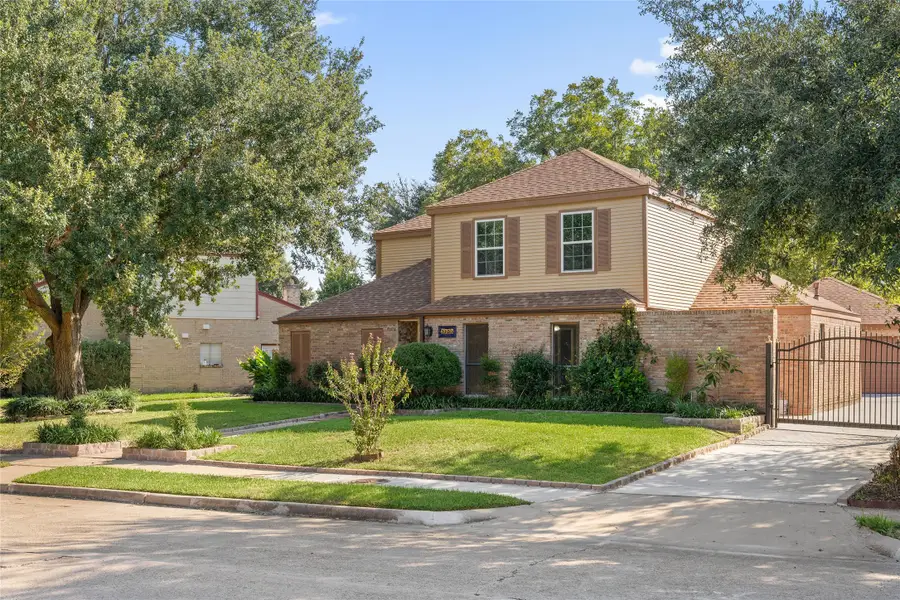 7231 Granvia Dr, Houston, TX 77083 - #3
