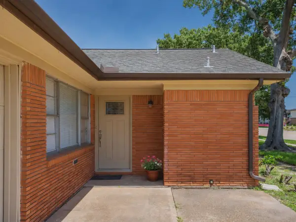726 Skylark Road, Pasadena, TX 77502