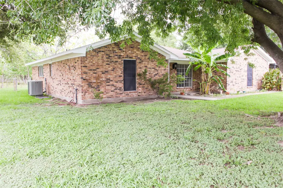 912 Robinson Road, La Porte, TX 77571 - #2