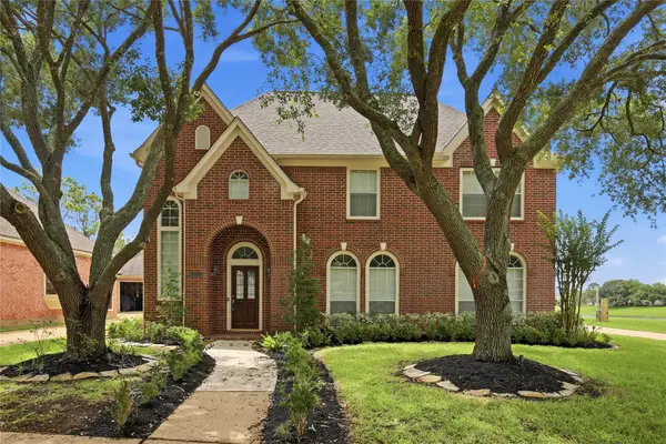 4919 Avondale Drive, Sugar Land, TX 77479