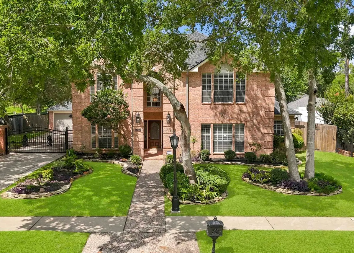 1201 Arbre Lane, Friendswood, TX 77546 - #1