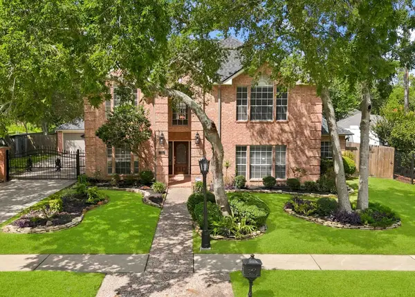 1201 Arbre Lane, Friendswood, TX 77546