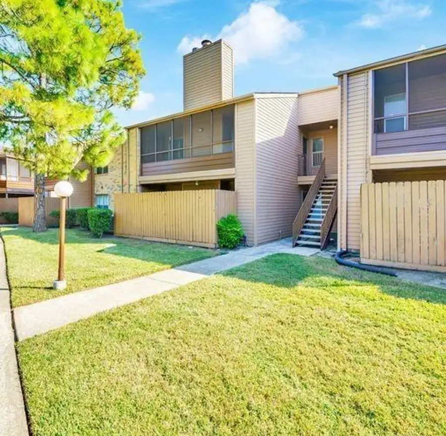 10555 Turtlewood Court #1803, Houston, TX 77072 - Image #2