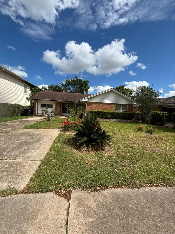 2630 Tidewater Drive, Houston, TX 77045