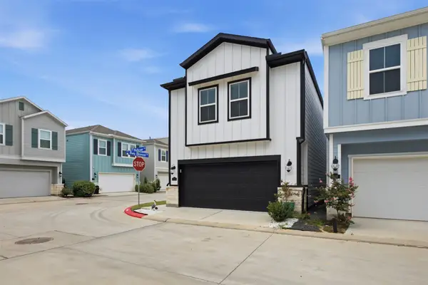 614 Pelican Drive, Kemah, TX 77565