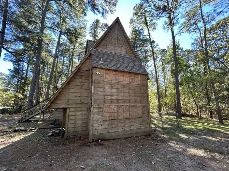 201 Creek Drive, Onalaska, TX 77360 - Image #2