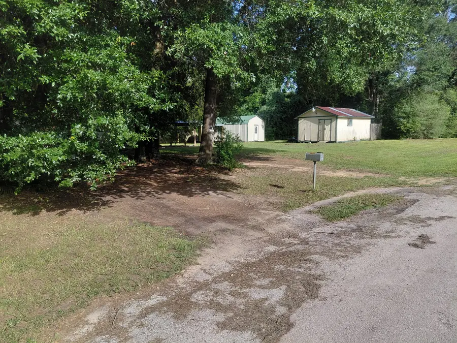 115 Rolling Wood, Livingston, TX 77351 - #3