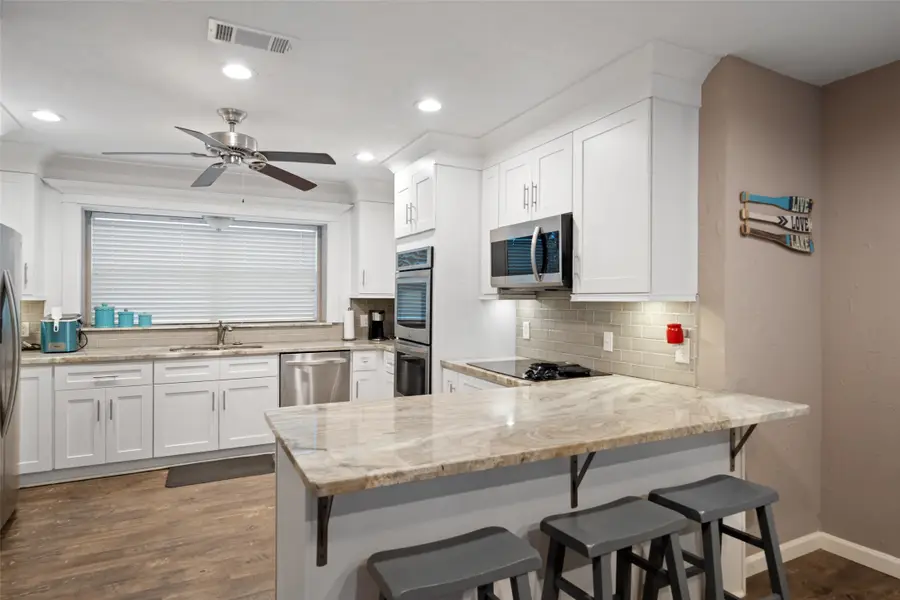 148 Clear Water Street W, Montgomery, TX 77356 - Image #3