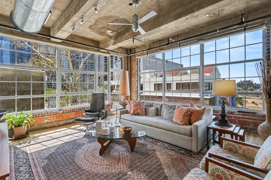 204 Travis Street #4E, Houston, TX 77002 - #2