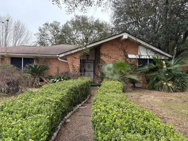 8215 Glencrest Street, Houston, TX 77061