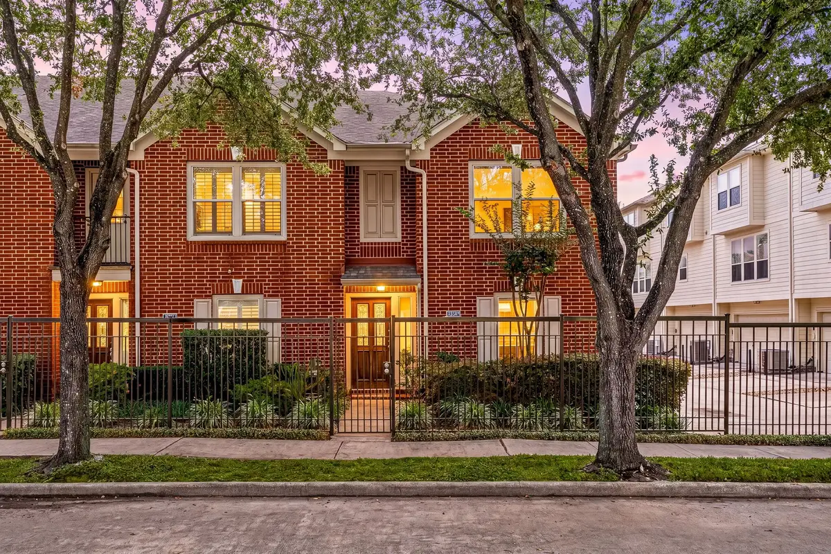 902 Memorial Heights Drive, Houston, TX 77007 - #1