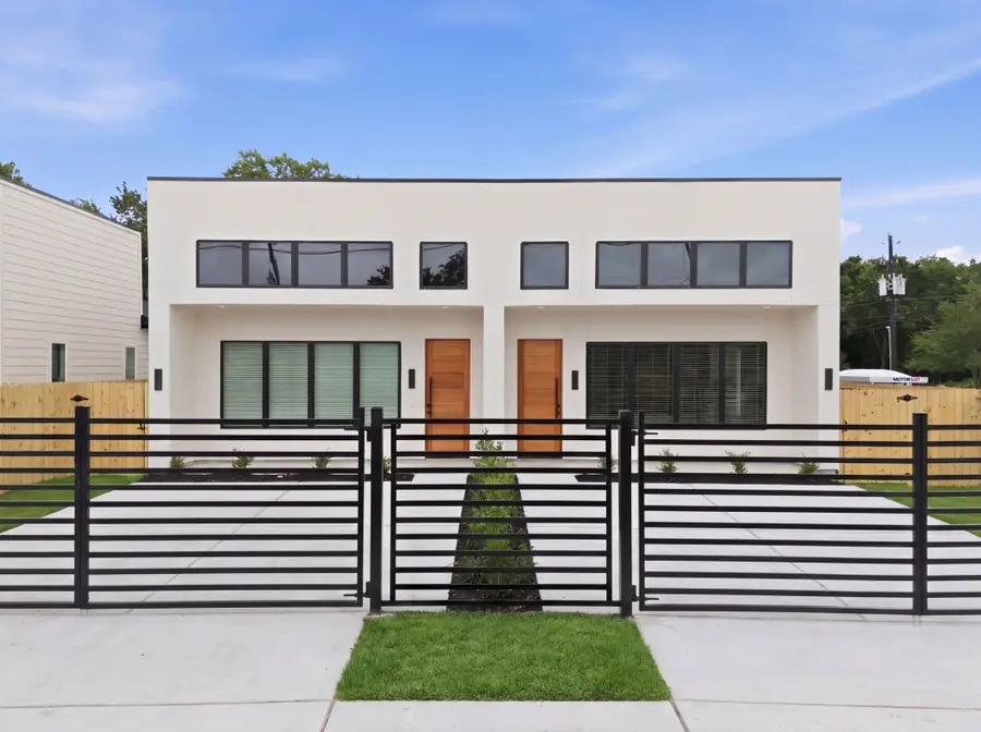 8203 Calhoun Street #A/B, Houston, TX 77033 - #2