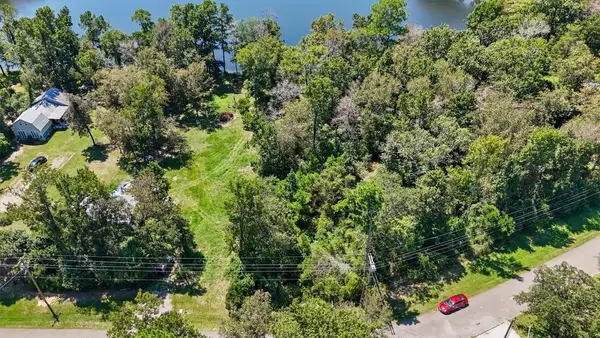 3816 Sam Houston, Willis, TX 77378