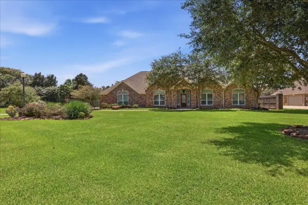 6329 Bent Water Drive, Orange, TX 77632