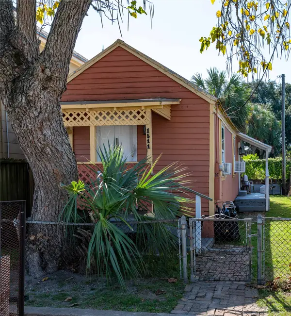 1511 J H Clouser Street, Galveston, TX 77550