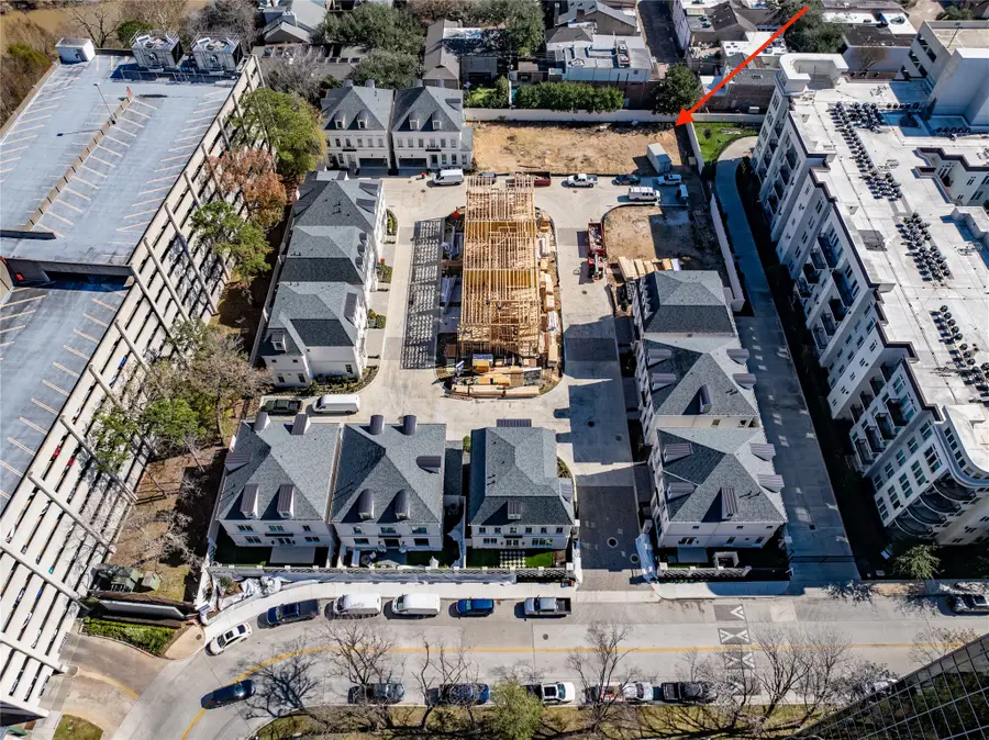 27 Wentworth Place Lane, Houston, TX 77027 - #2