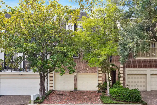 20 Pine Briar Circle, Houston, TX 77056