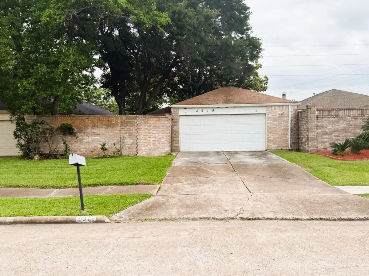 3919 Vineyard Drive, Houston, TX 77082 - #1