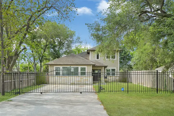 1004 Bonnie Street, Houston, TX 77587