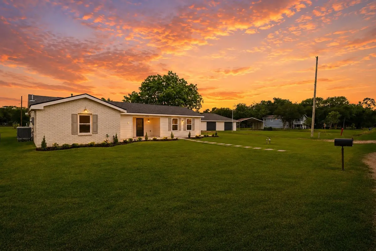1510 Avenue K, Danbury, TX 77534 - #1