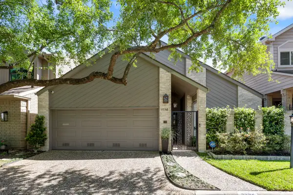 9598 Longmont Drive, Houston, TX 77063