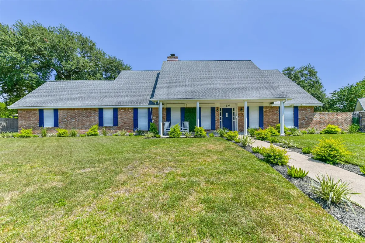 1523 19th Avenue N, Texas City, TX 77590 - Image #1