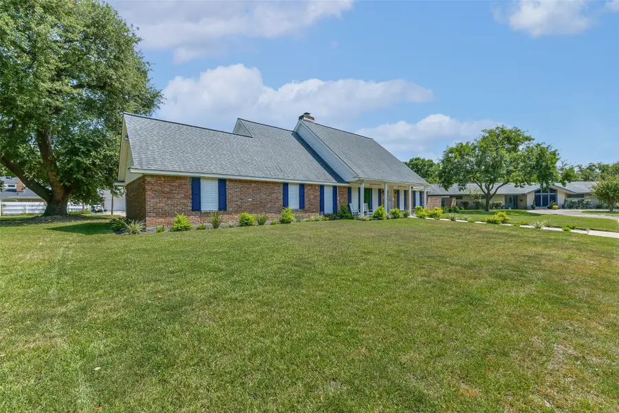 1523 19th Avenue N, Texas City, TX 77590 - Image #2