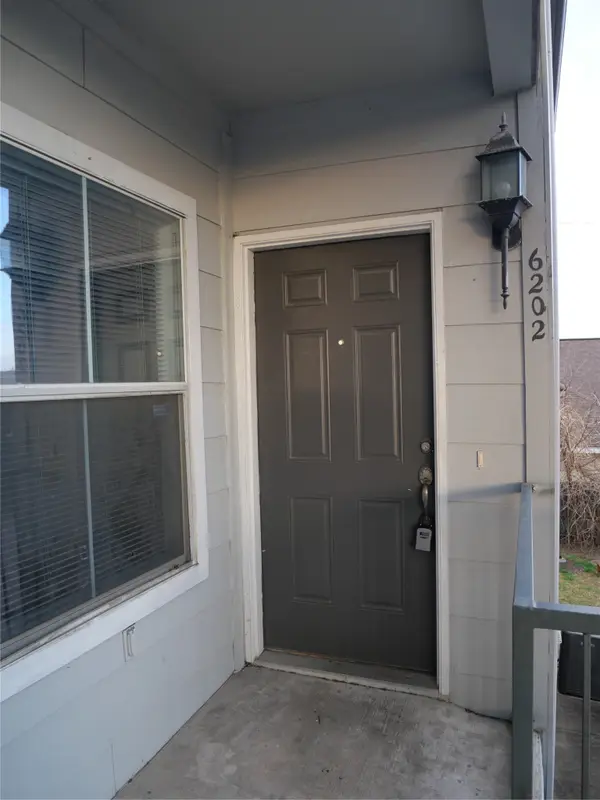 6289 Wilcrest Drive #6202, Houston, TX 77072