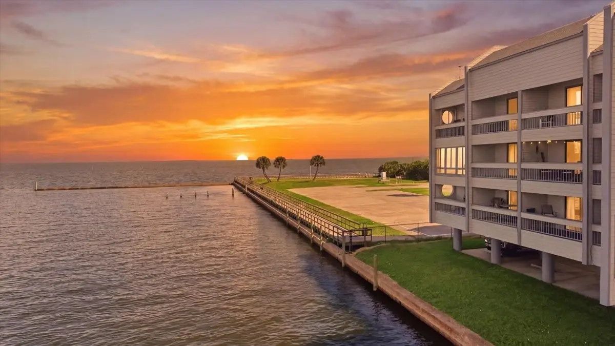580 Pleasure Island Boulevard #219, Port Arthur, TX 77640 - #1