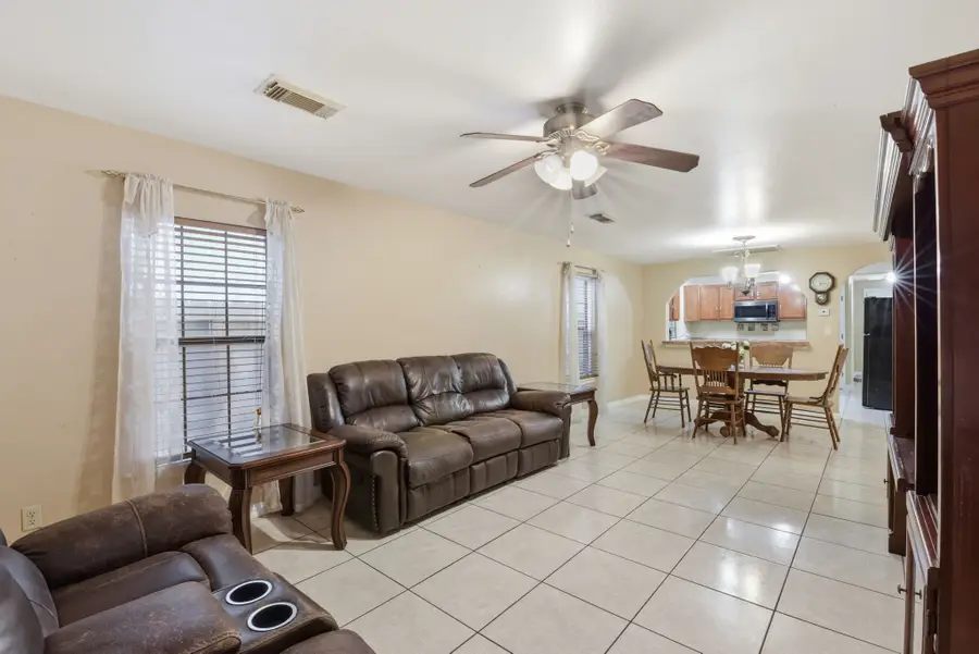 5518 Avenue Q, Galveston, TX 77551 - #3