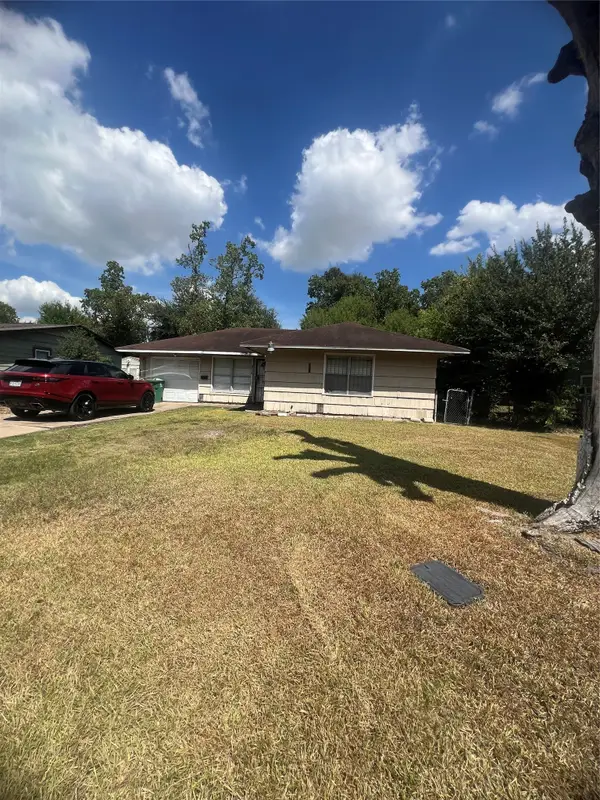 5715 Westover Street, Houston, TX 77033