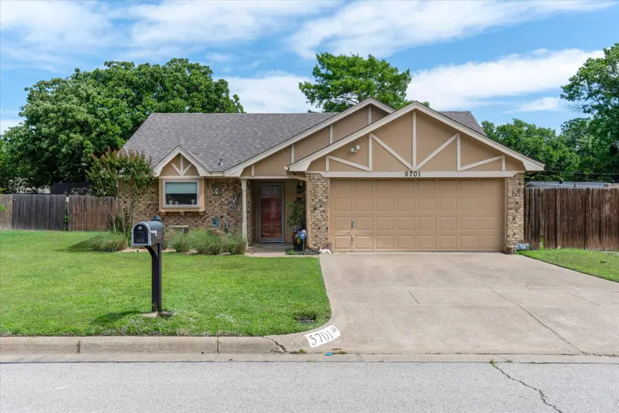5701 Village Glen Trail, Arlington, TX 76016 - #3
