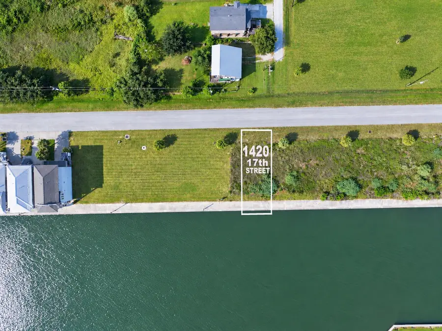 1418 17th Street, Port Bolivar, TX 77650 - #2