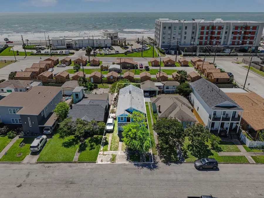 4213 Avenue T 1/2, Galveston, TX 77550 - #3