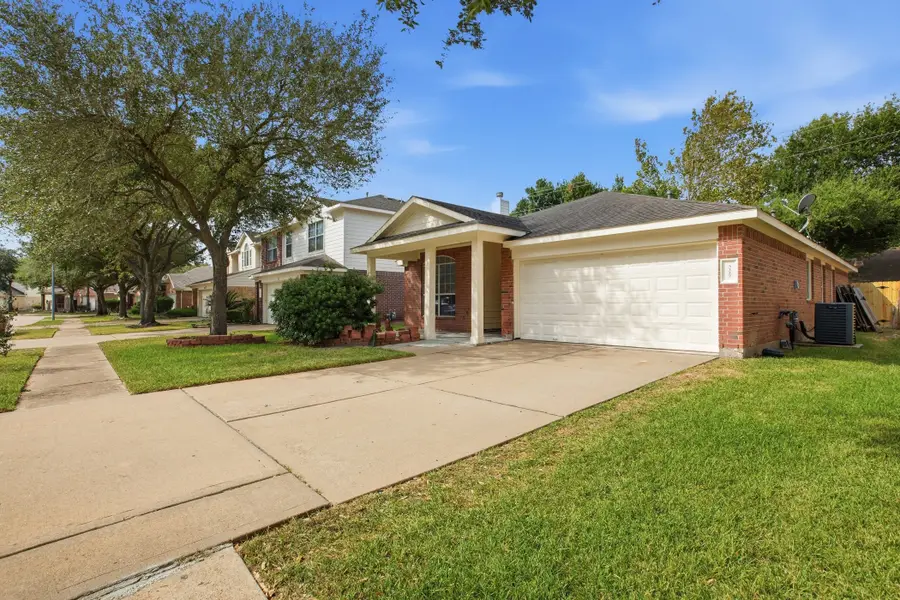 3227 Amber Meadow Dr, Katy, TX 77449 - #2